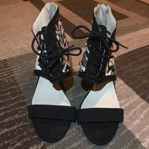 CHARLOTTE RUSSE WEDGES - BLACK and CREAM
